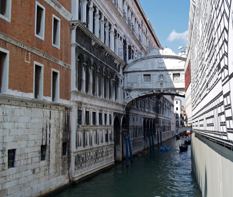Bridge of sighs in Venice, Italy. Pont des Soupirs (Bridge of sighs) Venice, Italy stock photography