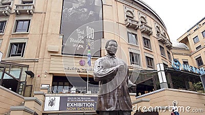 Nelson Mandela statue in Nelson Mandela Square, Johannesburg, South Africa stock footage